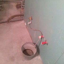 Разводка труб х/в, г/в и канализации (Днепропетровск, ул.Инженерная )