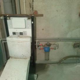 Разводка труб х/в, г/в и канализации (Днепропетровск, ул.Инженерная )